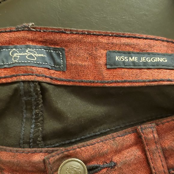 JESSICA  SIMPSON SIZE 29- Women's Red Shimmer Jeans - Picture 6 of 11